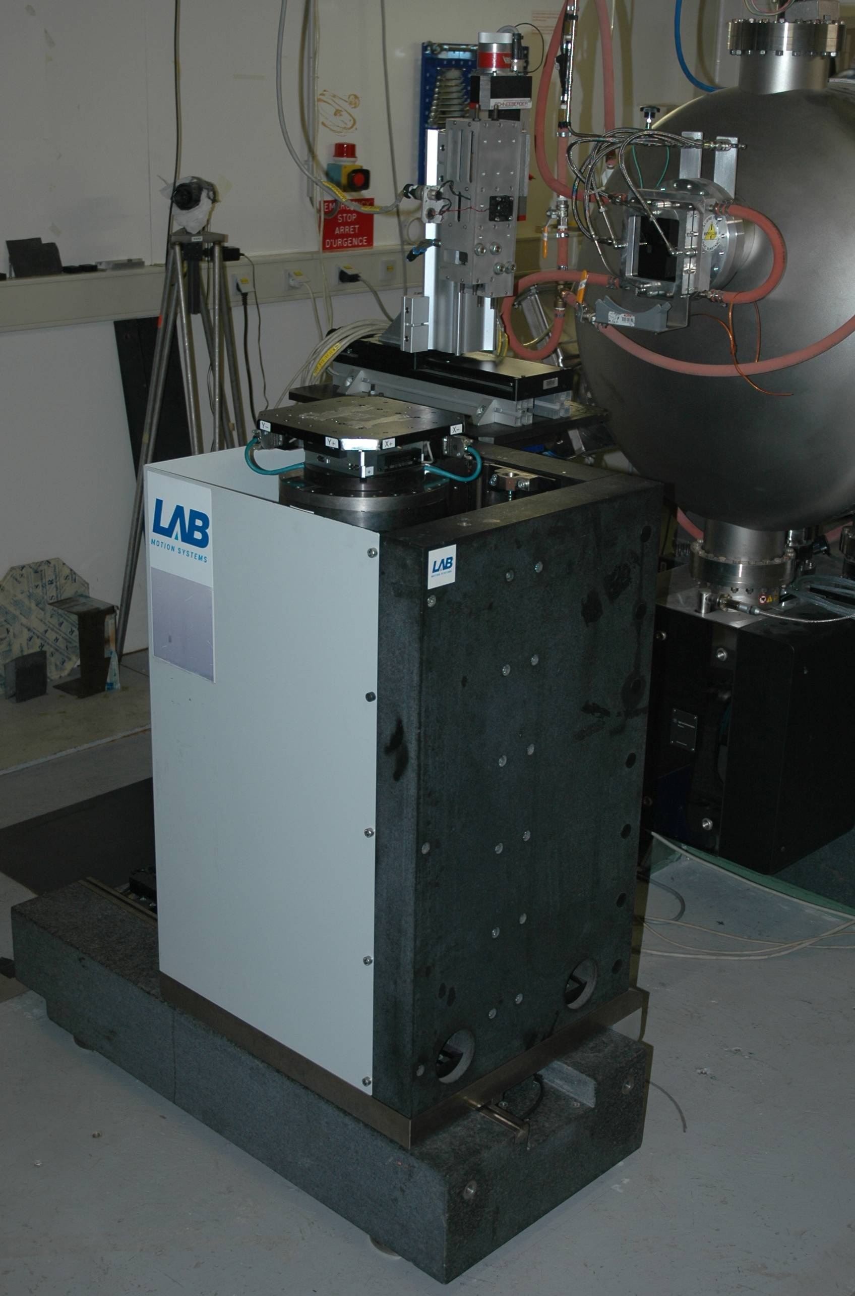 monochromator.jpeg