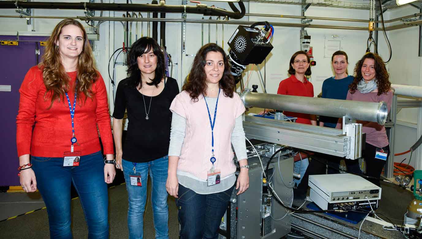 webwebID24_FEMALE-STAFF_2016-04-22-3.jpg (ID24_FEMALE STAFF)