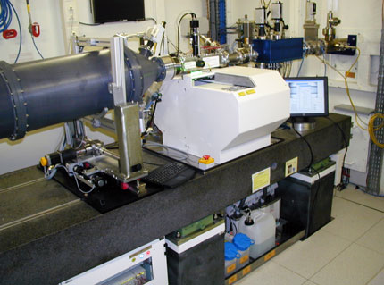 The new automated sample environment in place on ID14-3